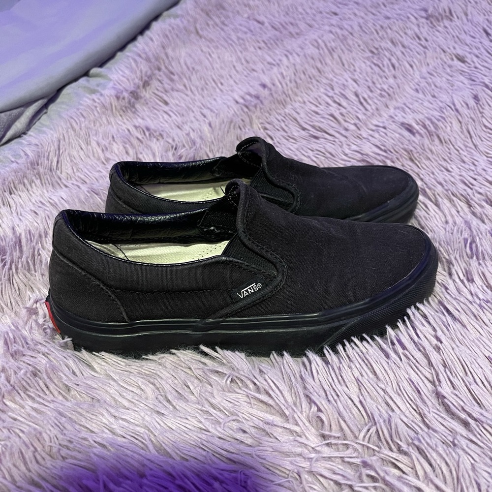 plain black vans